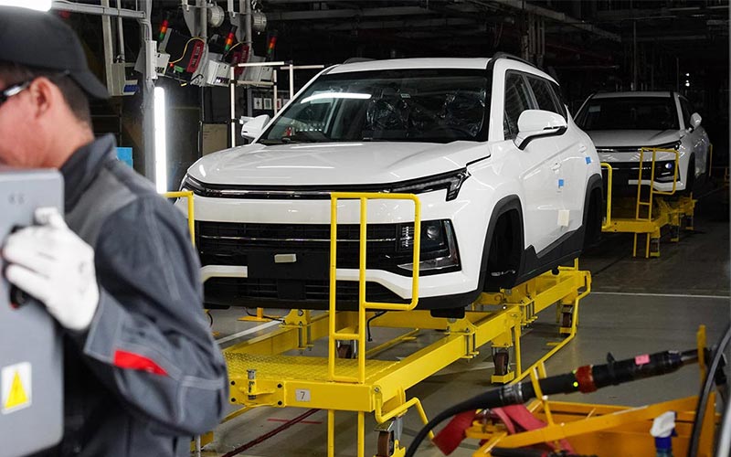 چگونه با استفاده از گواهینامه IATF 16949 می توانید هزینههای تولید خودرو را کاهش دهید؟ 2 استاندارد IATF 16946 3